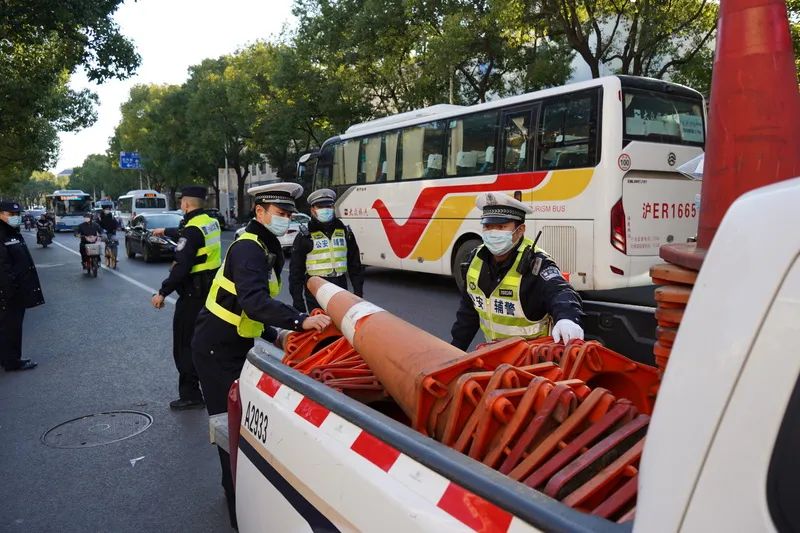 最新！世纪公园已恢复运营，发现确诊的仁济医院呢？新增中风险小区900多名居民已完成首轮核酸检测采样→休闲区蓝鸢梦想 - Www.slyday.coM