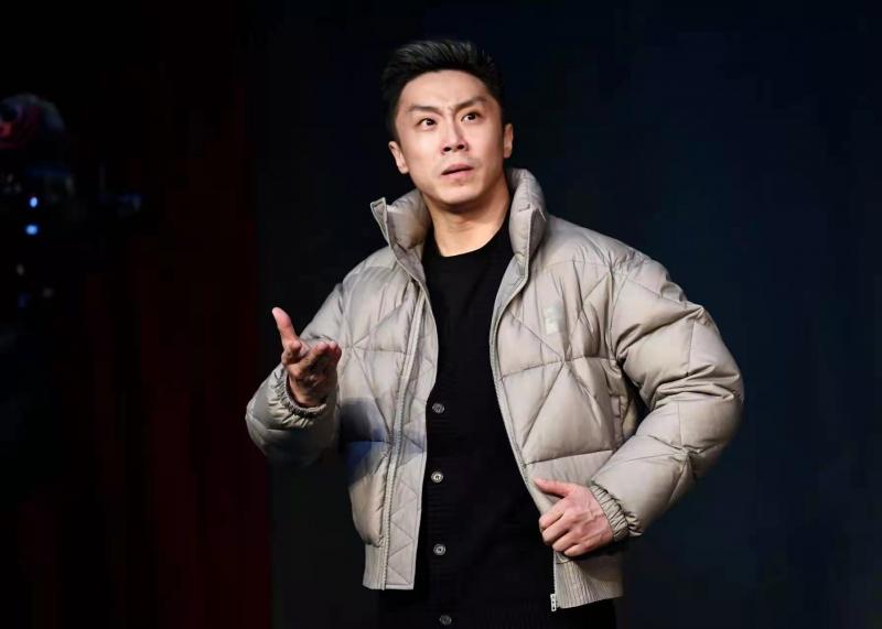 三班倒排《大刀王五》 詹磊琢磨"偶像"险成"魔怔"|大刀王五|演员_新浪