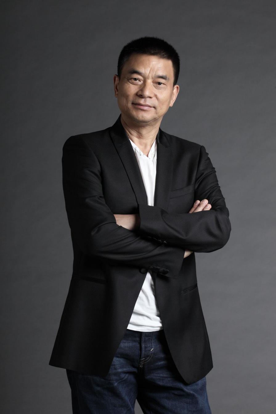 百家名企看高质量专访刘永好传统企业数字化是一个再造过程