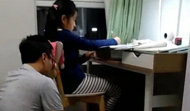 有种崩溃叫辅导作业,刘德华辅导女儿也顶不住,这么简单都不会休闲区蓝鸢梦想 - Www.slyday.coM 有种崩溃叫辅导作业,刘德华辅导女儿也顶不住,这么简单都不会休闲区蓝鸢梦想 - Www.slyday.coM