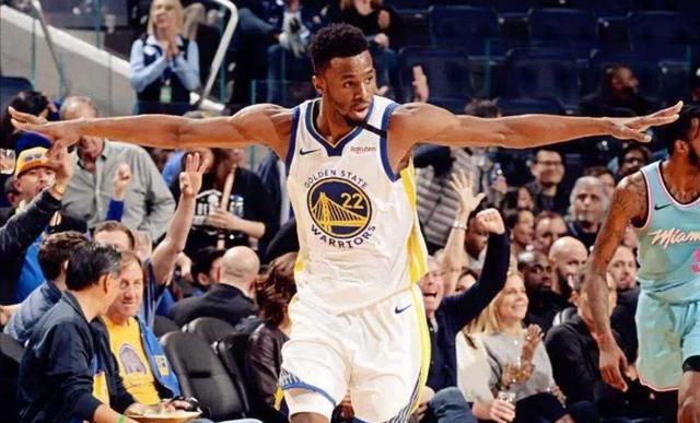 防住一次,但没有第二次!库里三节23分打卡下班,终结太阳18连胜休闲区蓝鸢梦想 - Www.slyday.coM 防住一次,但没有第二次!库里三节23分打卡下班,终结太阳18连胜休闲区蓝鸢梦想 - Www.slyday.coM