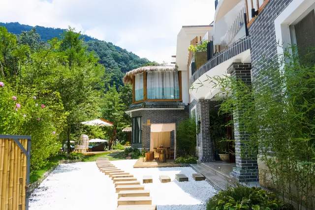 睡进青城山谷中清幽地里精品民宿睡进青城山的后花园丨半山归墅