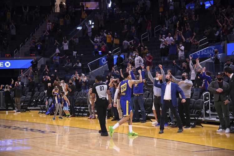 勇士复仇太阳！佩顿+安德森组双核，格林无解防守，普尔被吹傻了休闲区蓝鸢梦想 - Www.slyday.coM