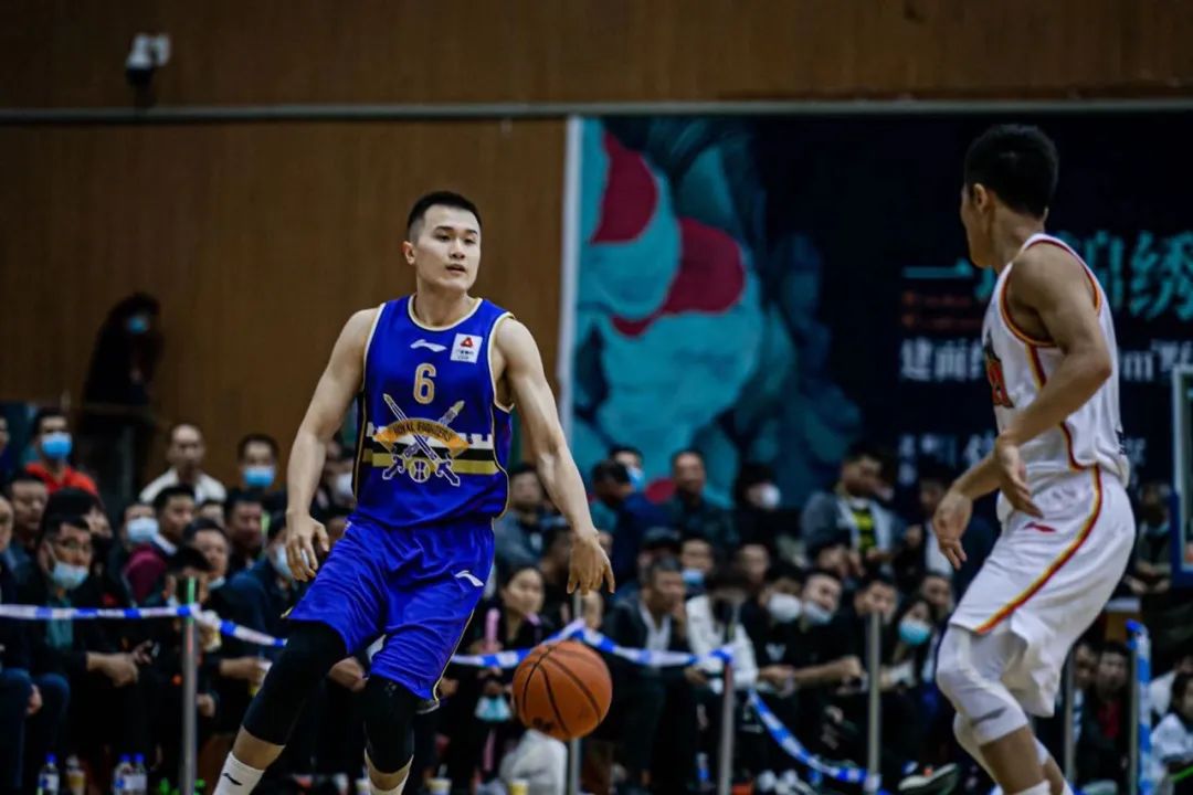 北控男篮俞长栋,张帆今晚做客《体坛夜话》|俞长栋|北控男篮|体坛夜话