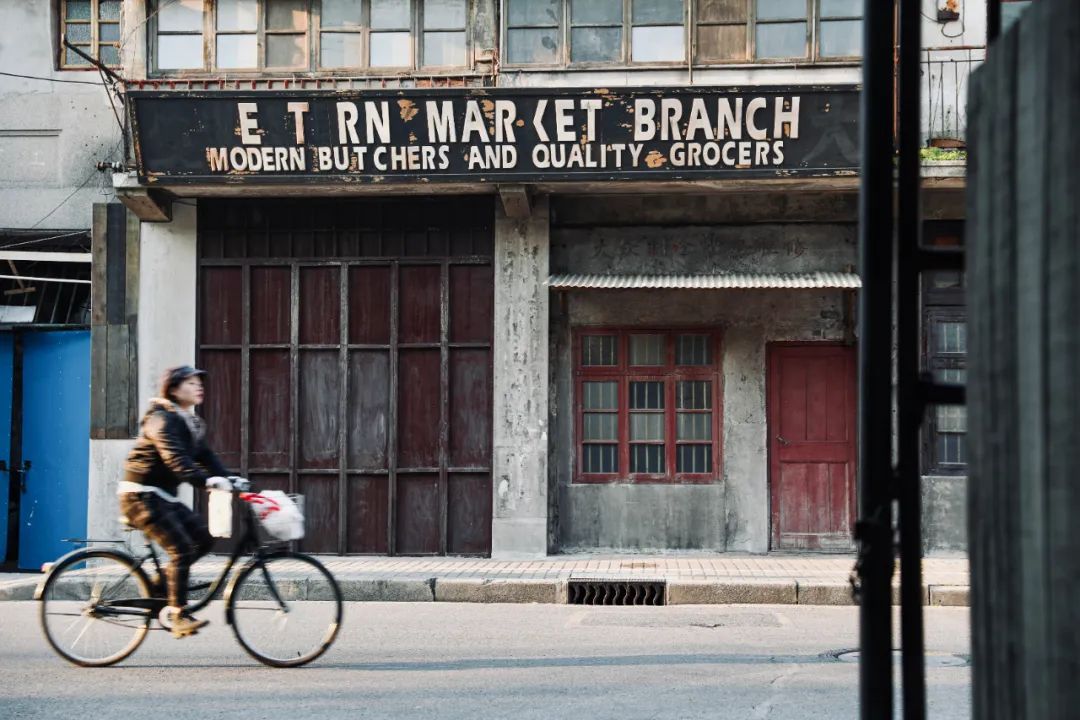上海“民国风”老街突然爆红？原来是梁朝伟、王一博新片在此取景休闲区蓝鸢梦想 - Www.slyday.coM