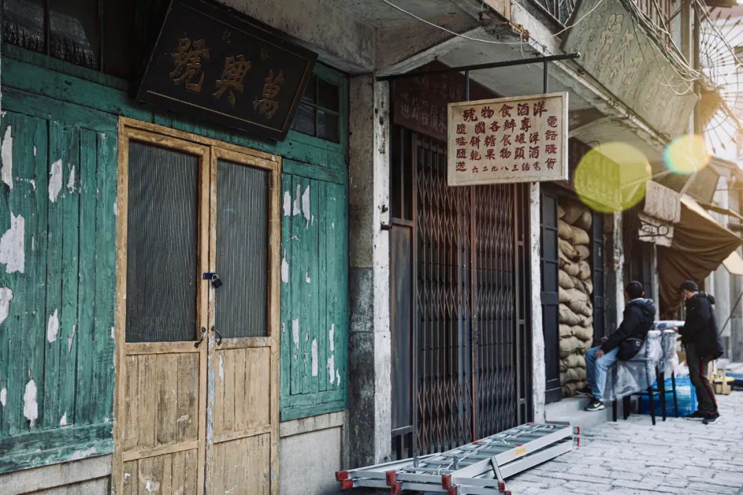 上海“民国风”老街突然爆红？原来是梁朝伟、王一博新片在此取景休闲区蓝鸢梦想 - Www.slyday.coM