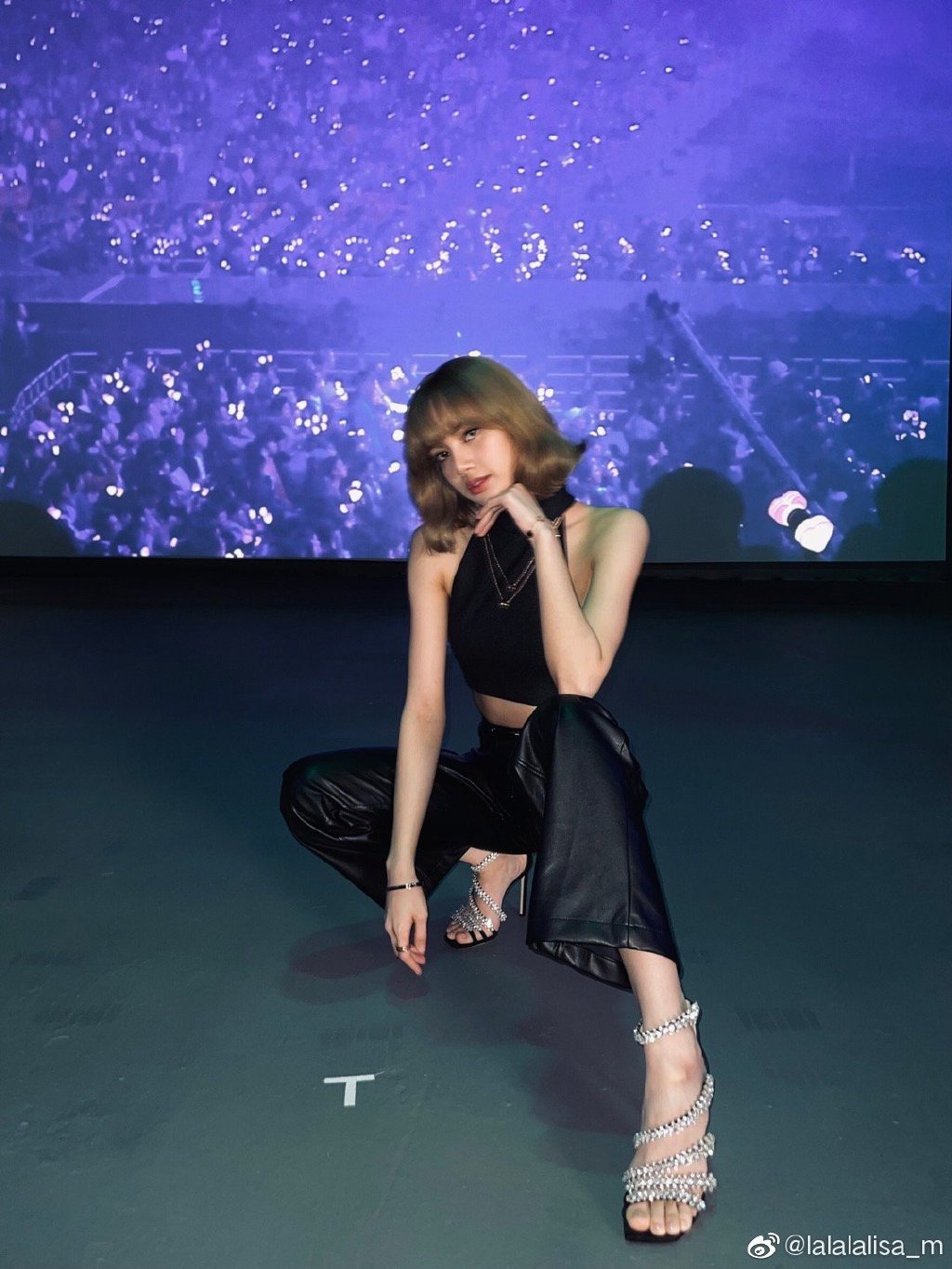 blackpink成员lisa新冠痊愈解除隔离