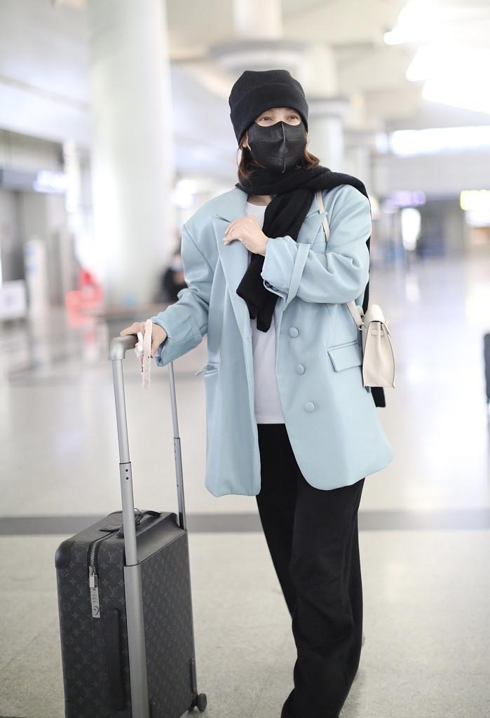 谢娜现身机场证明没有被快乐大本营放弃快乐家族全员回归