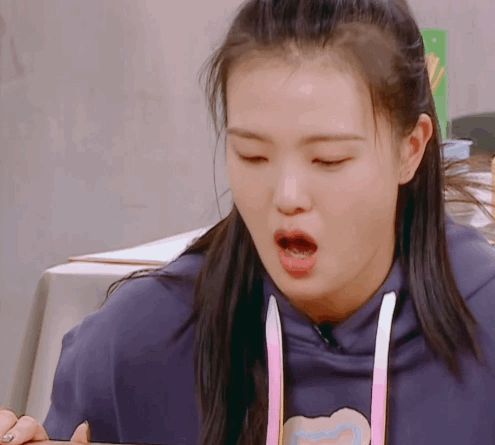 赢德人物张常宁向大伙发来一波笑容攻势