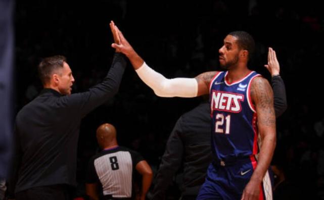 杜登22+9!篮网36岁老将梦回巅峰,裁判无视拉文踩线引球迷狂嘘休闲区蓝鸢梦想 - Www.slyday.coM 杜登22+9!篮网36岁老将梦回巅峰,裁判无视拉文踩线引球迷狂嘘休闲区蓝鸢梦想 - Www.slyday.coM