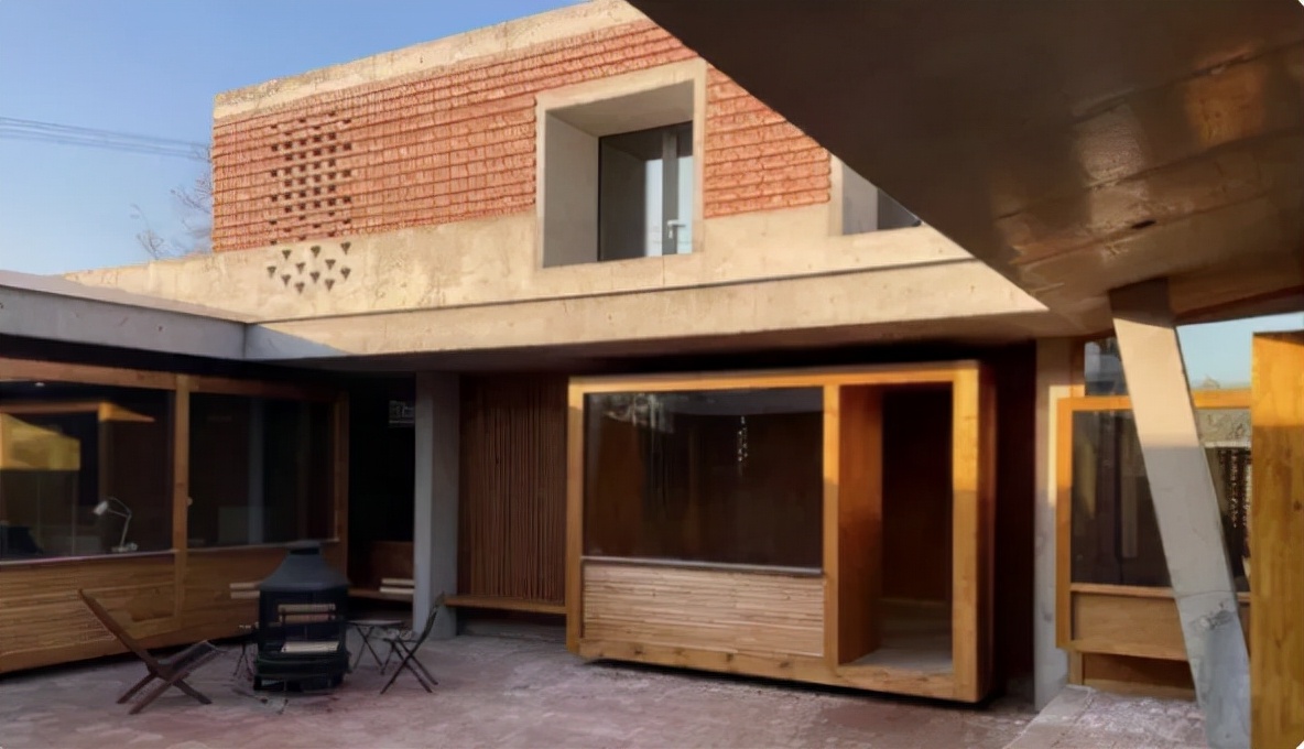 132万盖红砖房被骂上热搜背后