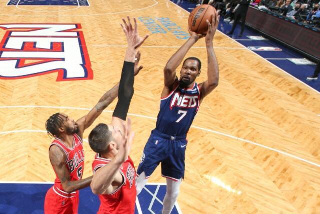 杜登22+9!篮网36岁老将梦回巅峰,裁判无视拉文踩线引球迷狂嘘休闲区蓝鸢梦想 - Www.slyday.coM 杜登22+9!篮网36岁老将梦回巅峰,裁判无视拉文踩线引球迷狂嘘休闲区蓝鸢梦想 - Www.slyday.coM