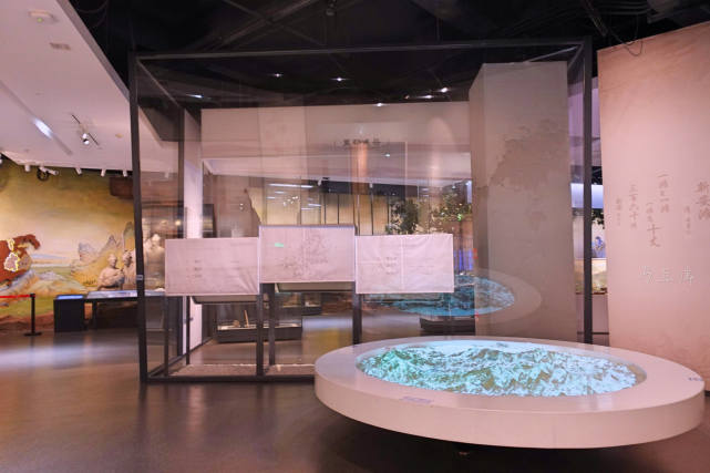 浙江小县城的博物馆,凭借一块石头成名,就藏在风景秀美的千岛湖旁休闲区蓝鸢梦想 - Www.slyday.coM