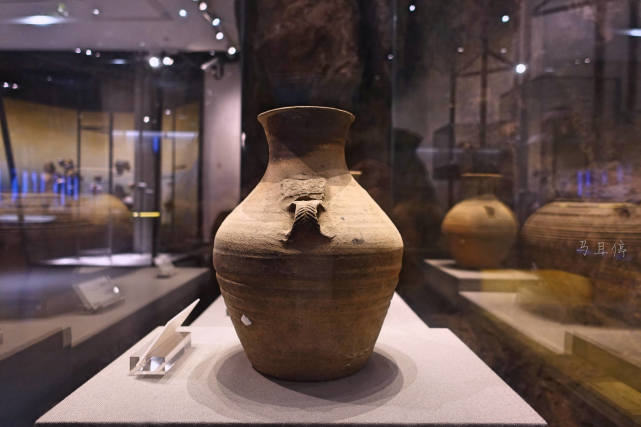 浙江小县城的博物馆,凭借一块石头成名,就藏在风景秀美的千岛湖旁休闲区蓝鸢梦想 - Www.slyday.coM