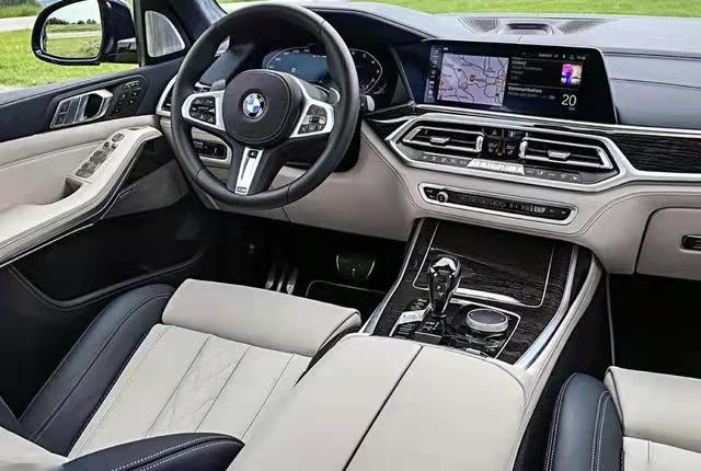 5米1的豪华超大旗舰suv宝马x7来袭内饰奢华网友开出去倍有面