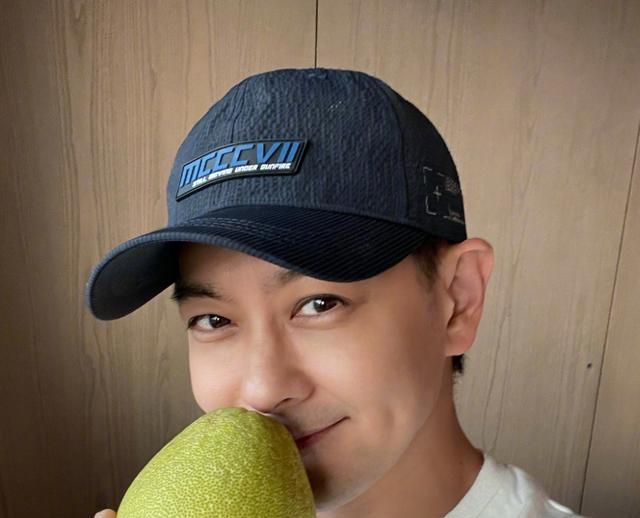 林志颖晒大儿子近况，12岁的kimi跟他一样高，体型比爸爸还要壮休闲区蓝鸢梦想 - Www.slyday.coM