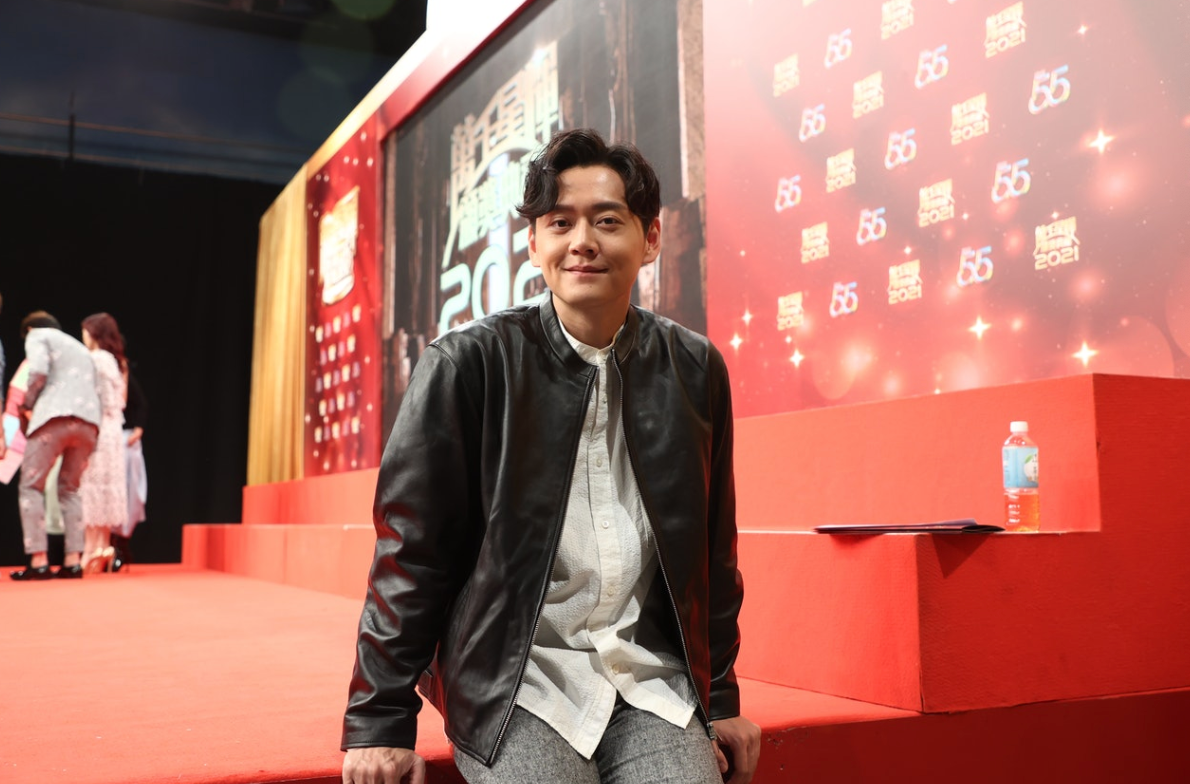 张振朗获tvb高层钦点自曝为角色操练一年坦言想夺最佳男主角