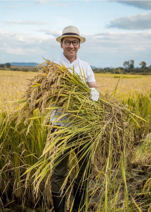 当销声匿迹的周杰再次出现在观众视野时,他已经摇身一变成为了一名