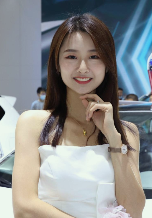 恭喜网红车模苏宁官宣好消息自曝未婚先孕明年就是一家三口