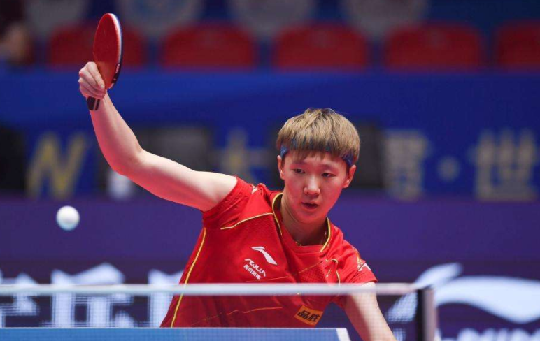 世乒赛女单冠军首轮即遭淘汰！王曼昱0休闲区蓝鸢梦想 - Www.slyday.coM