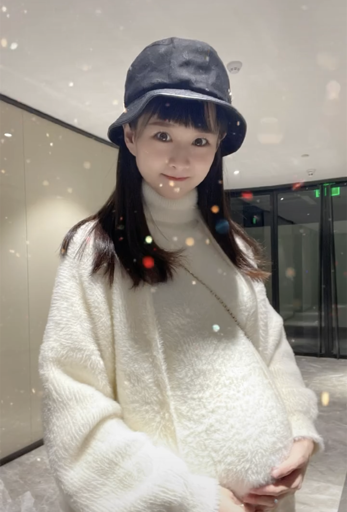 恭喜网红车模苏宁官宣好消息自曝未婚先孕明年就是一家三口