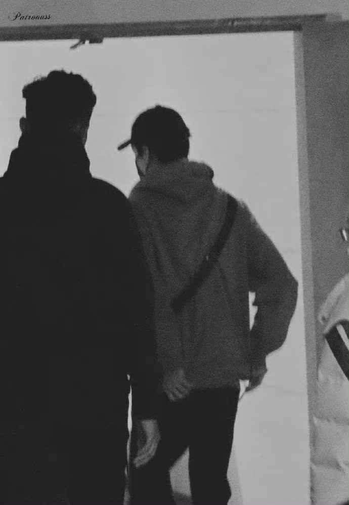 龚俊上班背影饭拍路透救命