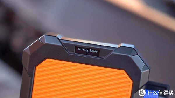 没有电芯的车载应急电源可以用吗？看Autowit超级电容汽车应急电源如何启动车辆休闲区蓝鸢梦想 - Www.slyday.coM