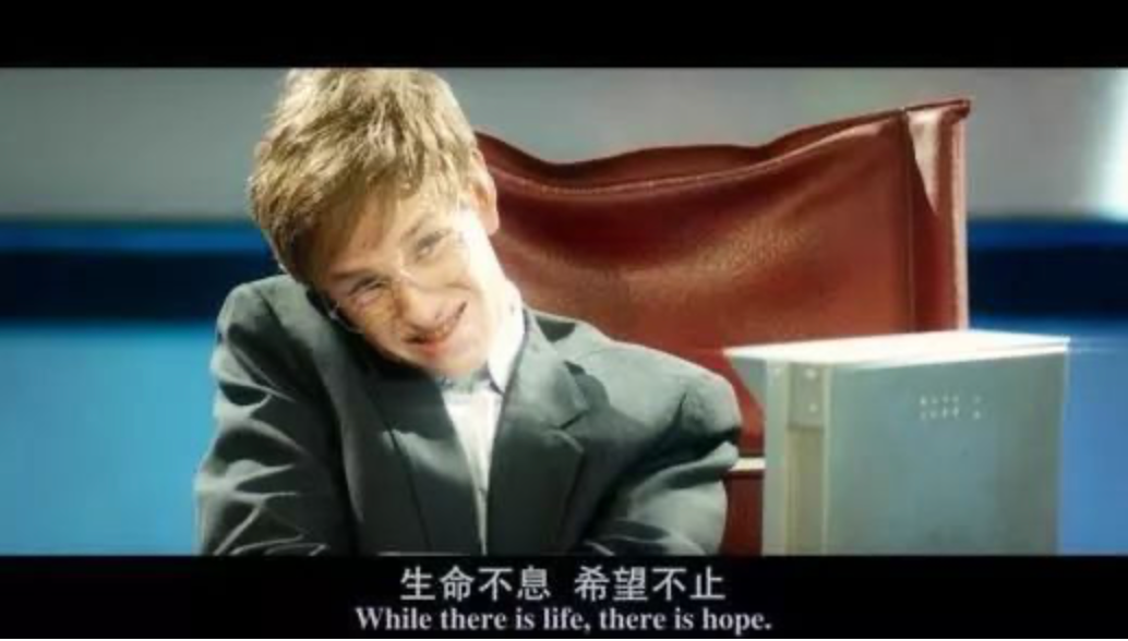 72岁硬核姥姥退休当网红，吸粉百万，真实身份不简单！休闲区蓝鸢梦想 - Www.slyday.coM