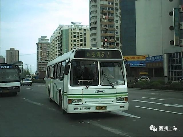 81路CFC6110GD（CF）型客车（朱达艺 摄）