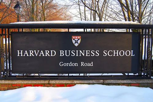 巴鲁克学院以商科著名,学校的校名正是为了感谢荣誉校友—来自