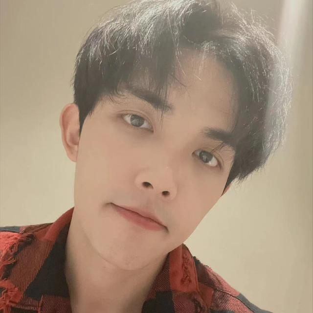 张雨绮公开与李柄熹的恋情后,外界一度大赞她择偶品