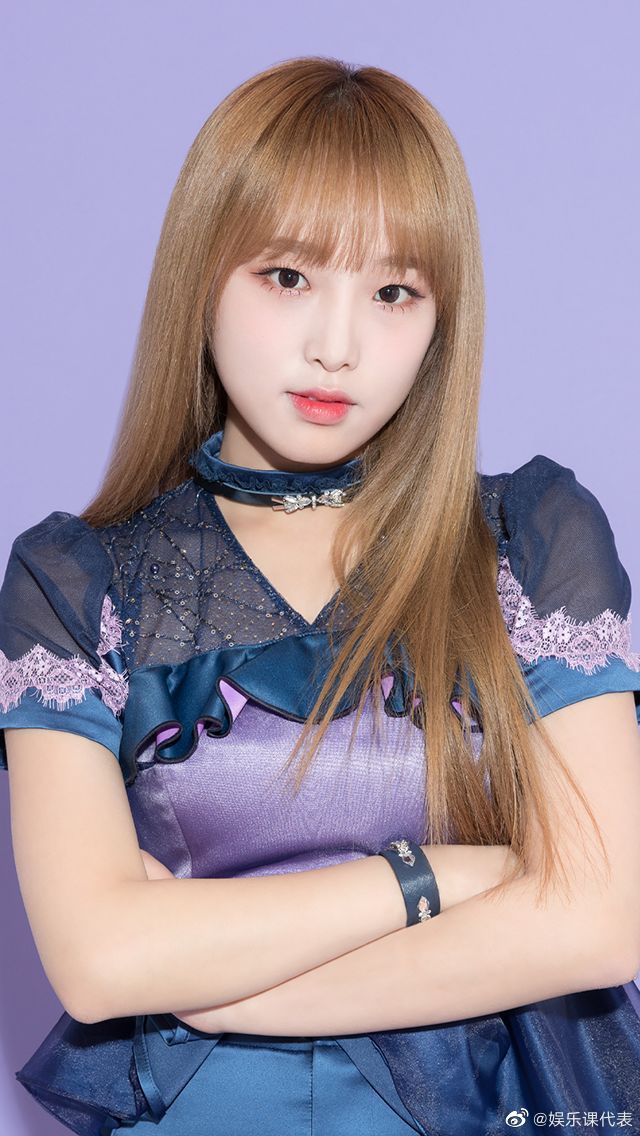 6日,izone出身崔睿娜发布长文否认与财阀会长有关:我不是那个谣言的