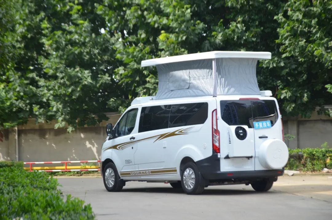 齐星新全顺低顶房车多样化布局可选城市通勤旅居能手