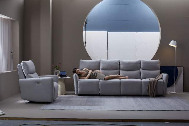 关爱老人的健康和舒适,8h cozy智能按摩沙发__财经头条