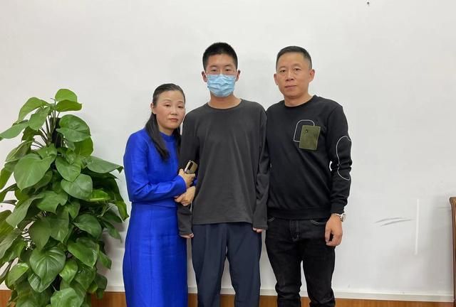 孙海洋找到儿子，山东出发去认亲，苦寻14年，养父母还有2个女儿休闲区蓝鸢梦想 - Www.slyday.coM