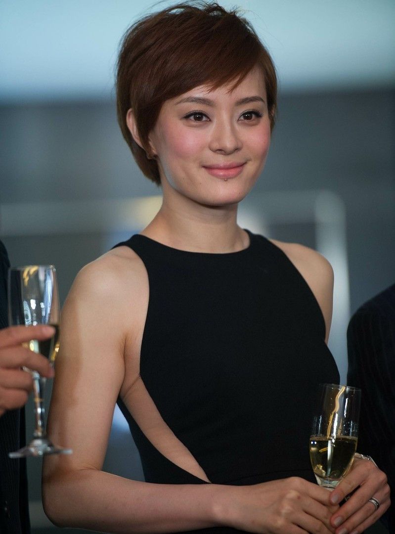 孙俪气质迷人,娘娘发福大秀麒麟臂双下巴|麒麟|孙俪|文艺兵_新浪新闻