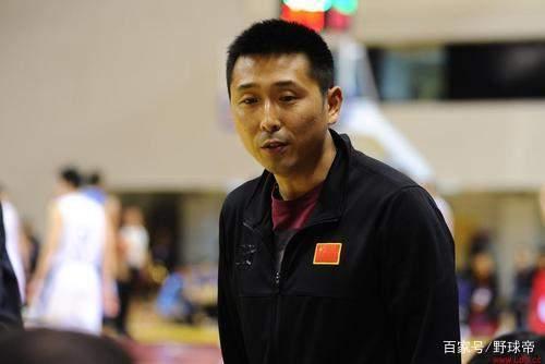 身高1米85,单场轰16+10+12+10!现在的球迷,不知道他有多强?休闲区蓝鸢梦想 - Www.slyday.coM 身高1米85,单场轰16+10+12+10!现在的球迷,不知道他有多强?休闲区蓝鸢梦想 - Www.slyday.coM