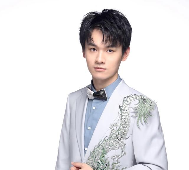 瓶子称狼队、ES是2个极端：1个运营做到极致,1个将打团贯彻到底休闲区蓝鸢梦想 - Www.slyday.coM