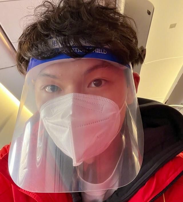 郭艾伦和王哲林,谁才是CBA第一社交达人?休闲区蓝鸢梦想 - Www.slyday.coM