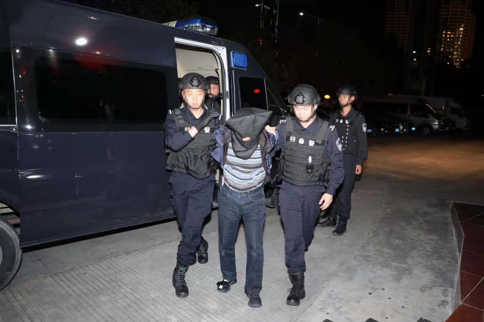 广东公安摧毁湛江市庞某伟特大涉黑恶犯罪团伙