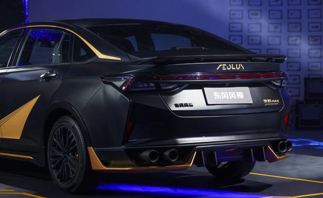 自带运动套件,搭两套动力总成,风神奕炫max暗夜版12.79万起-新浪汽车