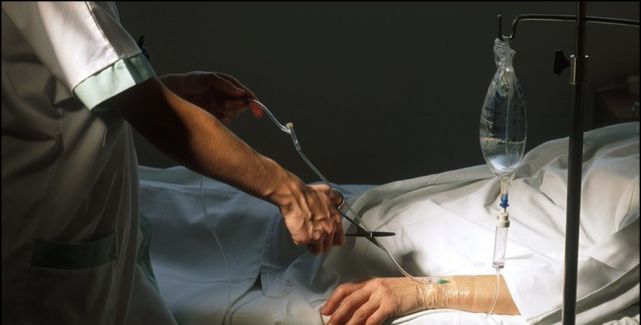 仅需30秒一键去世安乐死舱在瑞士通过审批明年投入使用