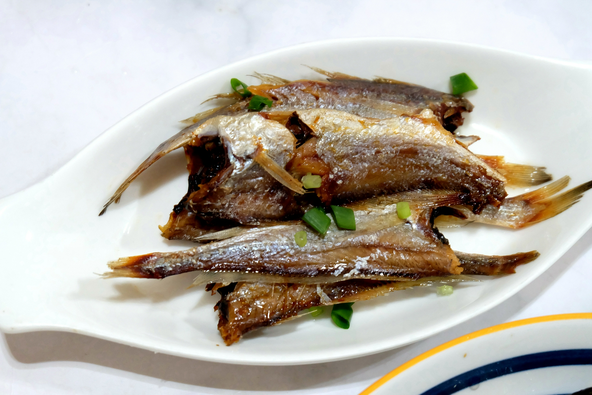 【蒸咸鱼干】这个咸鱼干是邻居送的,我以前也没吃过,看了一下包装袋上