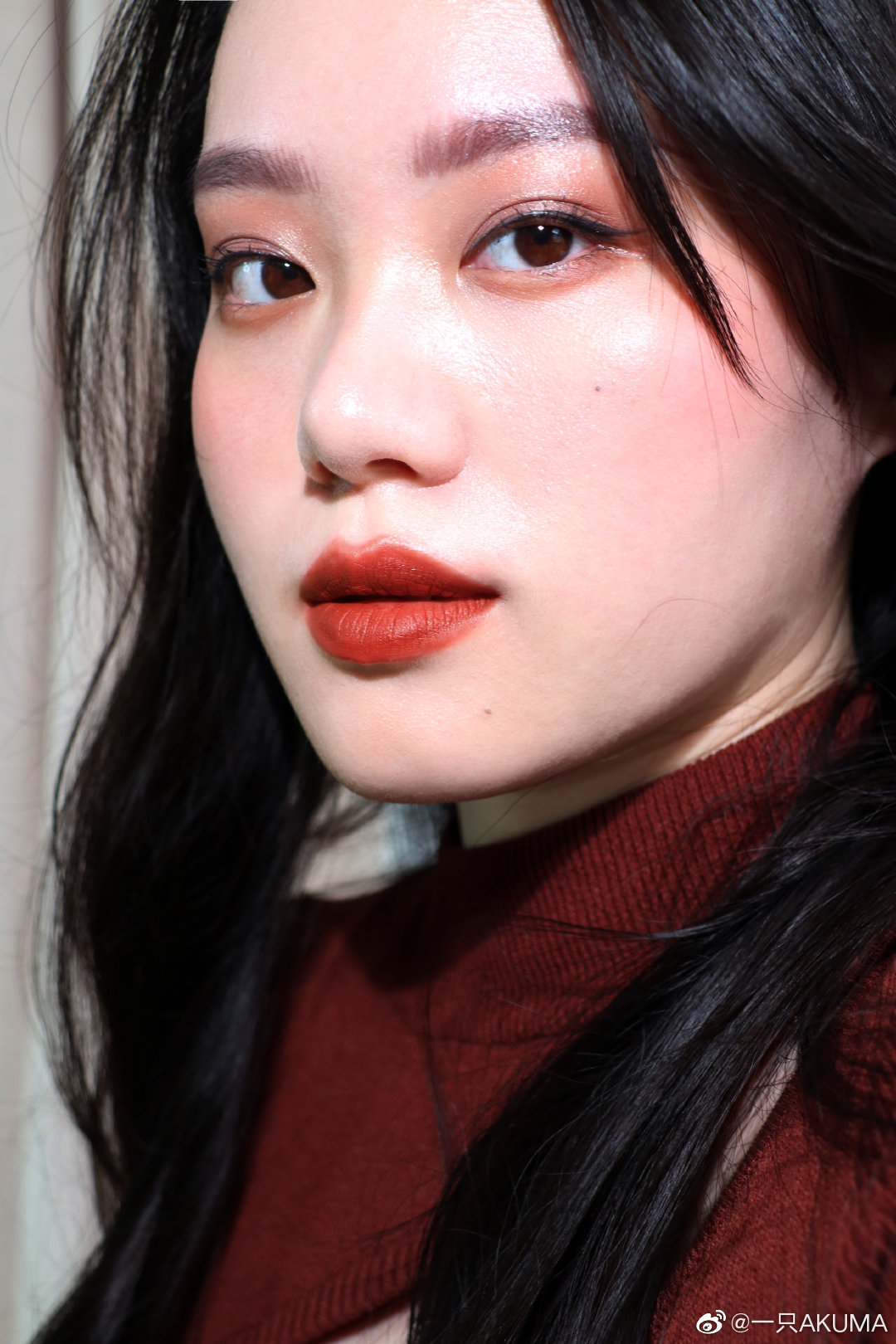 抢破头的lisa口红新色号velvet cinnabar 不是平平无奇的红棕哦