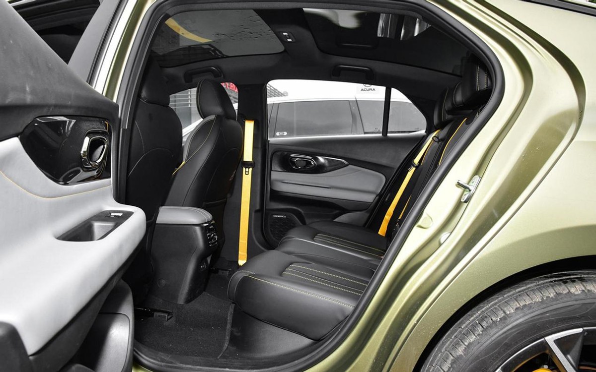 4款国产家轿优惠大起底！长安逸动直减1万，领克03降价5000元