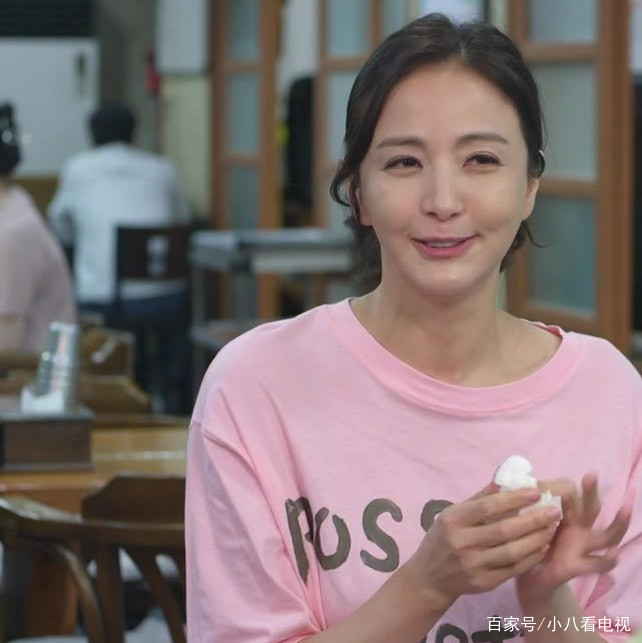 "金珠"49岁了,开始演妈妈的尹海英,被第二任丈夫又宠成了公主|尹海英