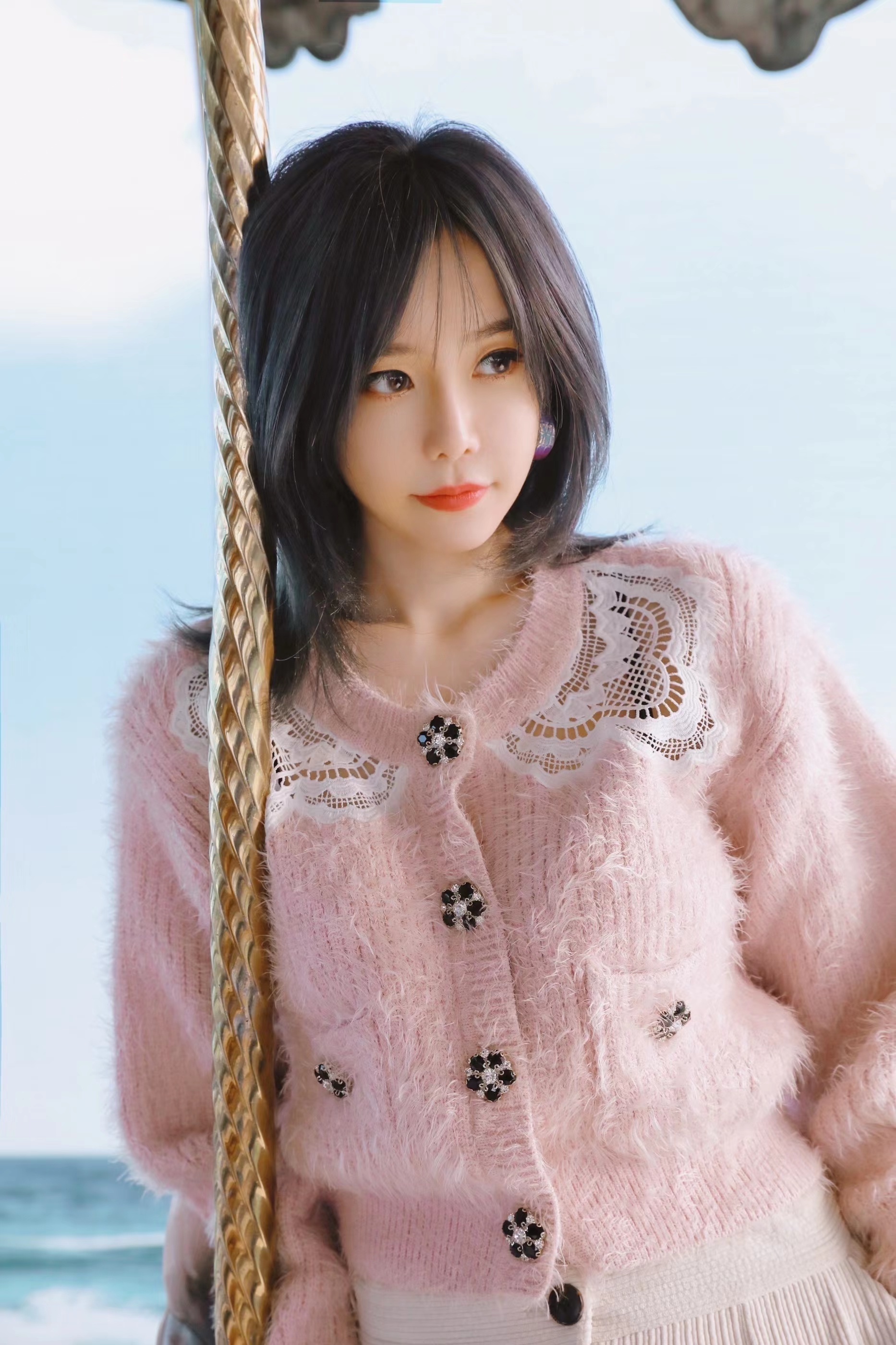 发现酷美女@林西娅 回归营业了!