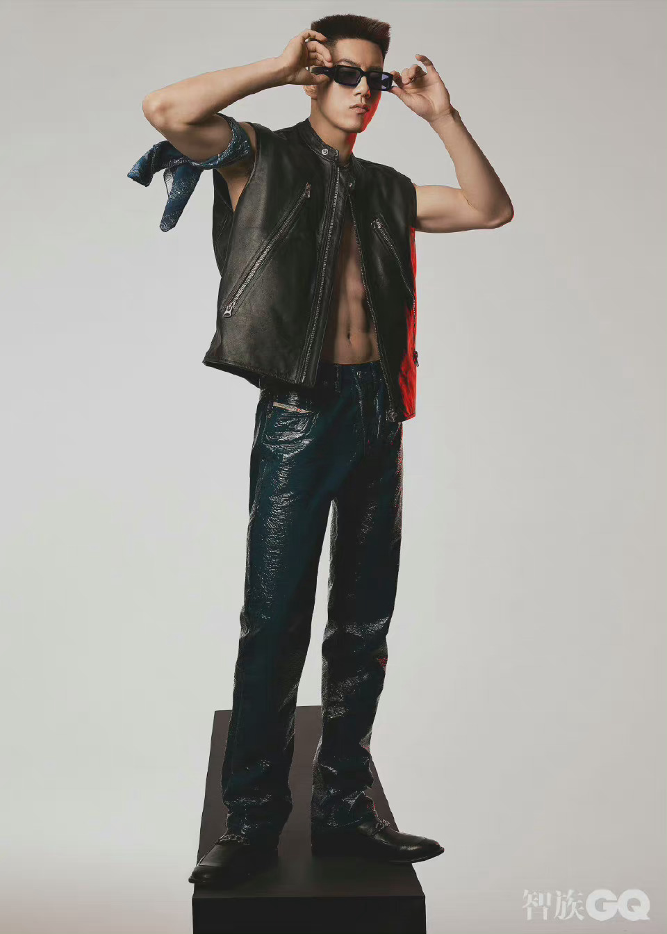casper卡斯柏智族gq 12月刊,身材气质都好硬朗