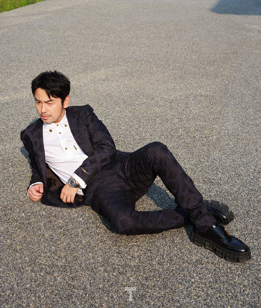 雷佳音t中文版12月刊梅远贵