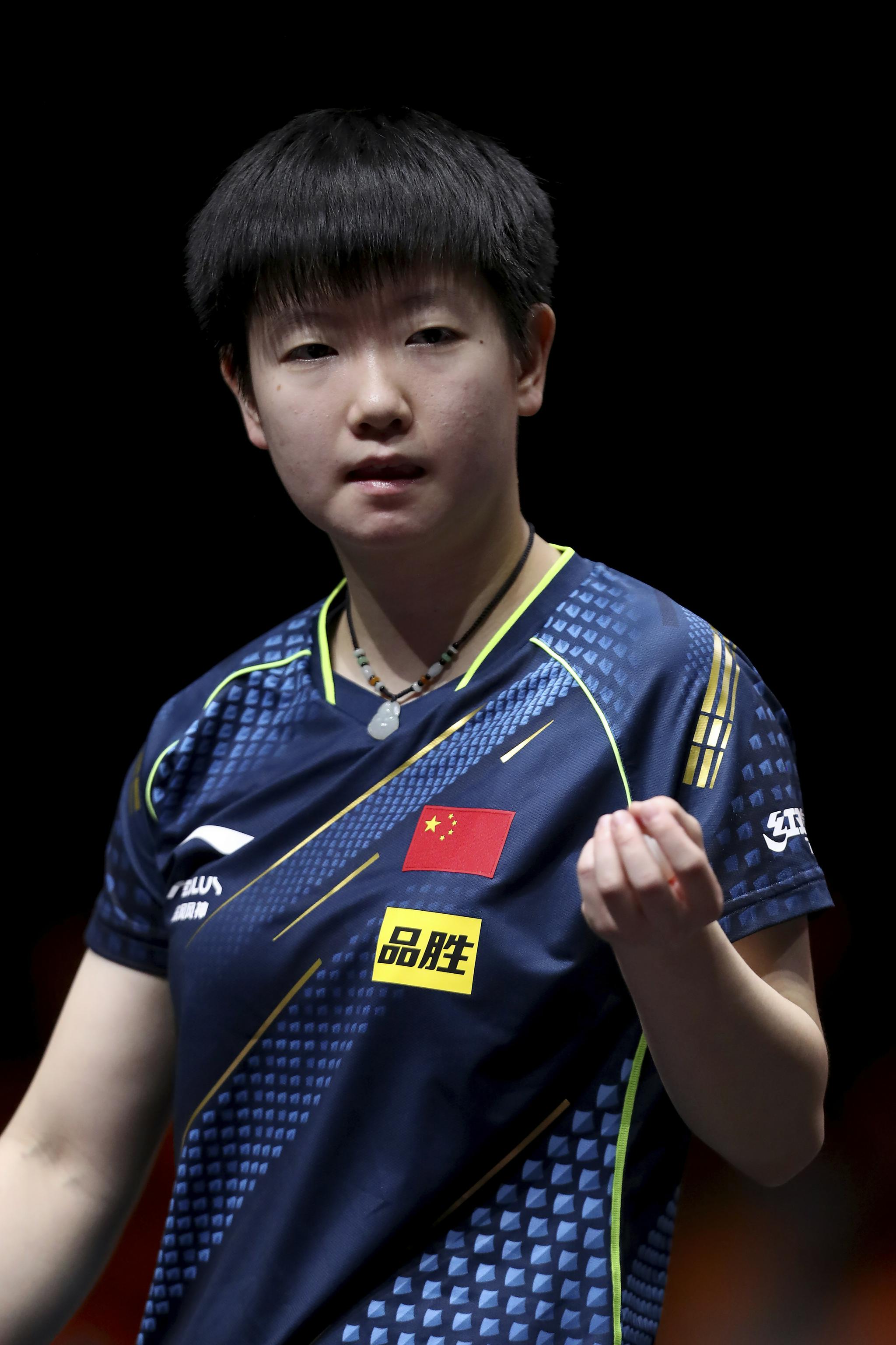 孙颖莎终于拿到了世界大赛单打冠军。